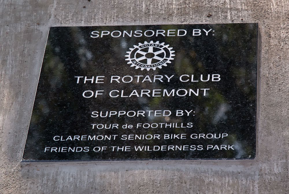 Bike_station_plaque-121219-6226